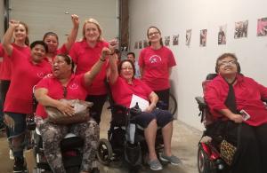 Mujeres de living hope con Rep. Sylvia Garcia